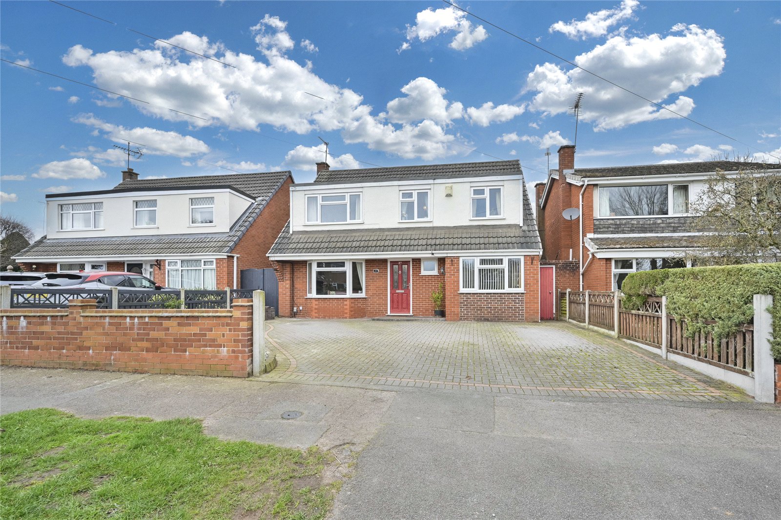 Burton Manor Road, Stafford, Staffordshire, ST17 - DB Roberts