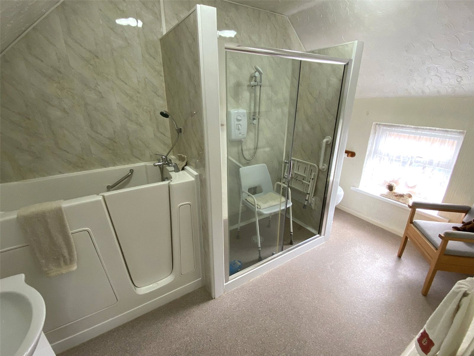 Stafford Road, Oakengates, Telford, TF2 - DB Roberts