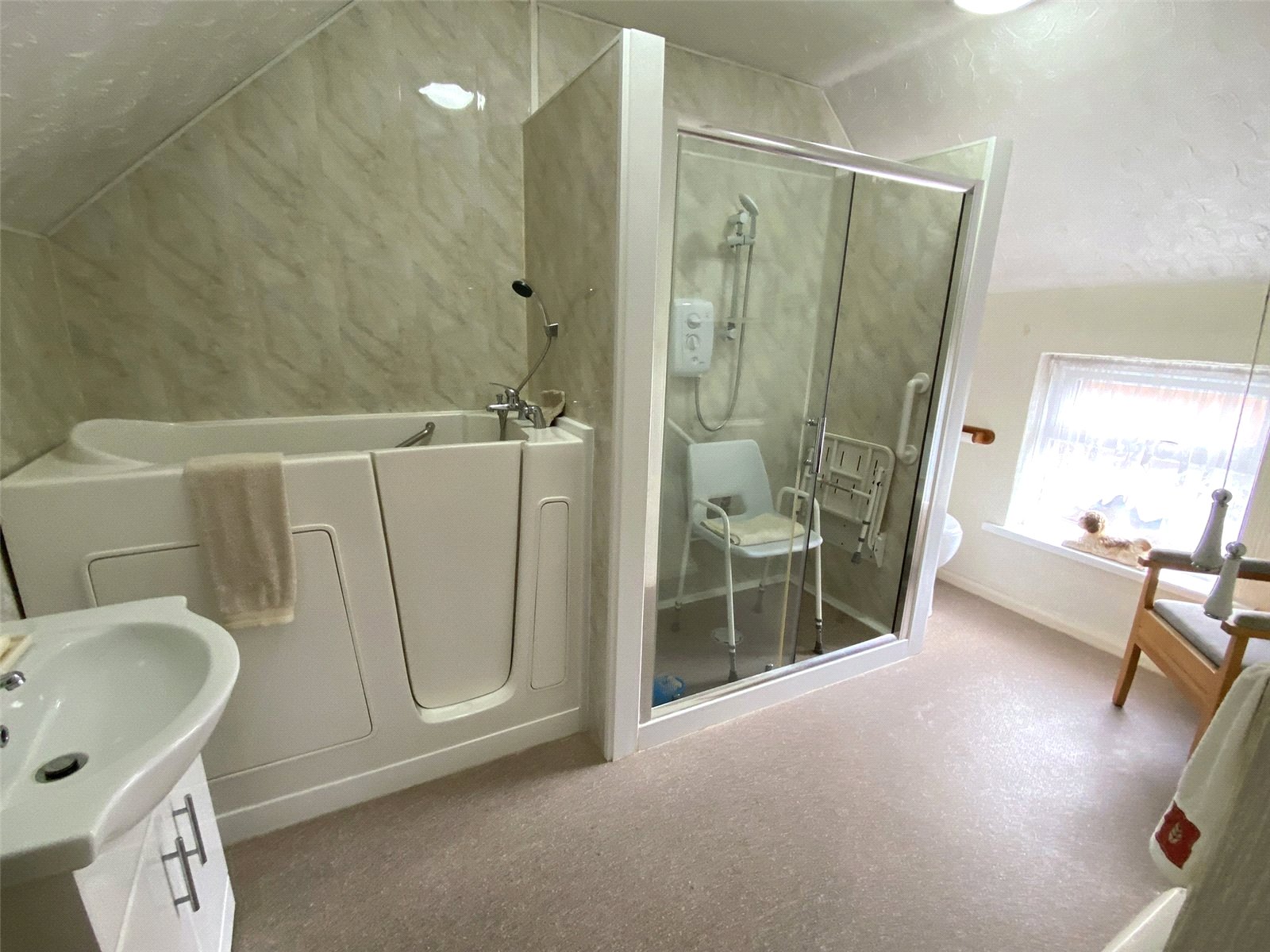 Stafford Road, Oakengates, Telford, TF2 - DB Roberts