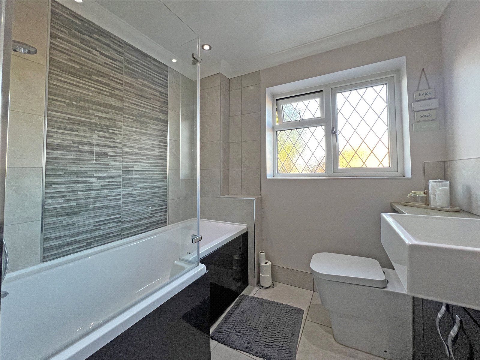 Highgrove Meadows, Priorslee, Telford, TF2 - DB Roberts
