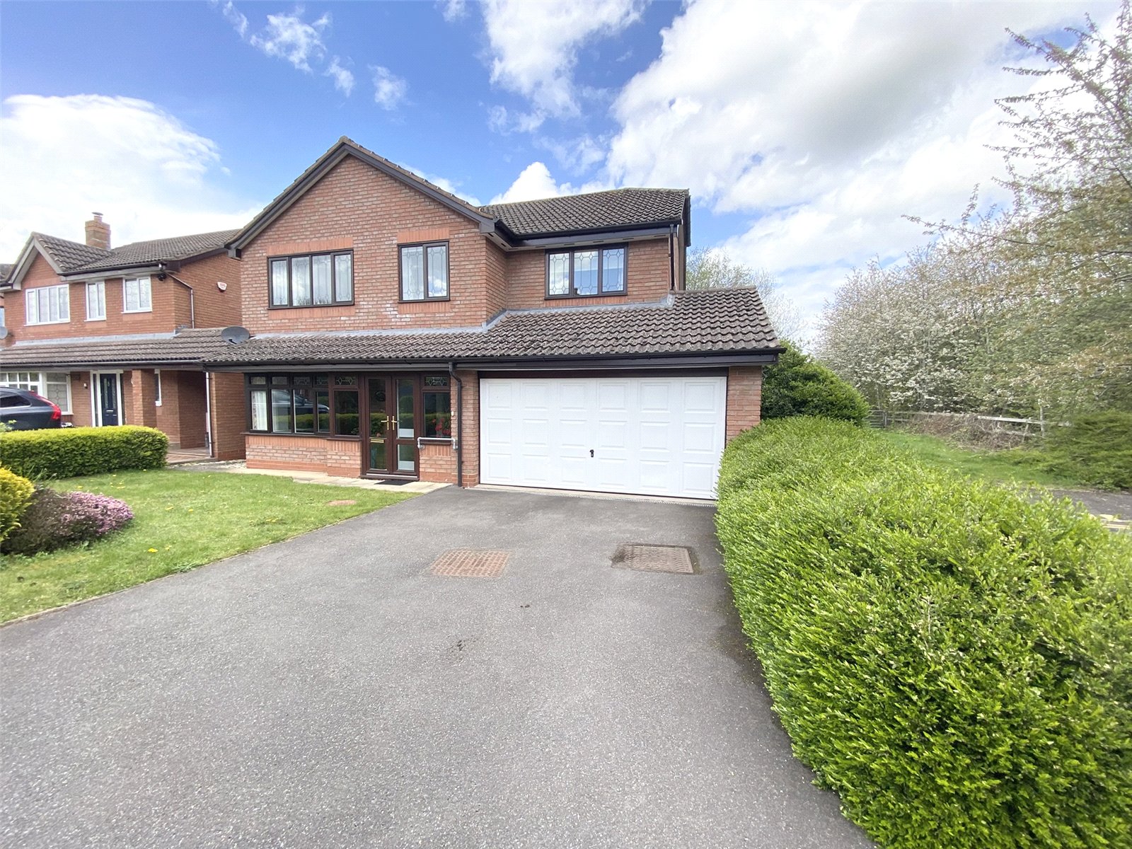 Donnerville Close, Wellington, Telford, TF1 - DB Roberts