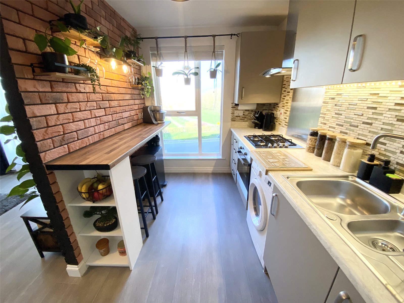 Parkside Crescent, Ketley, Telford, TF1 - DB Roberts