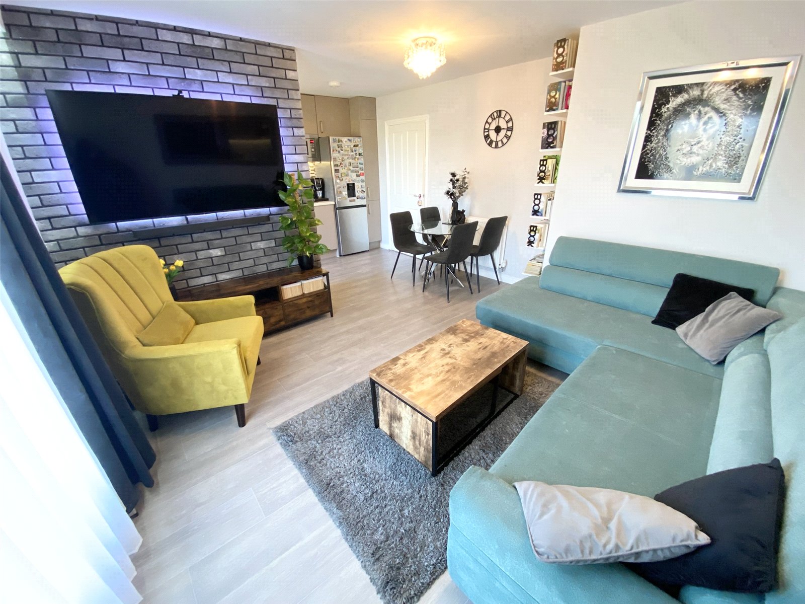 Parkside Crescent, Ketley, Telford, TF1 - DB Roberts