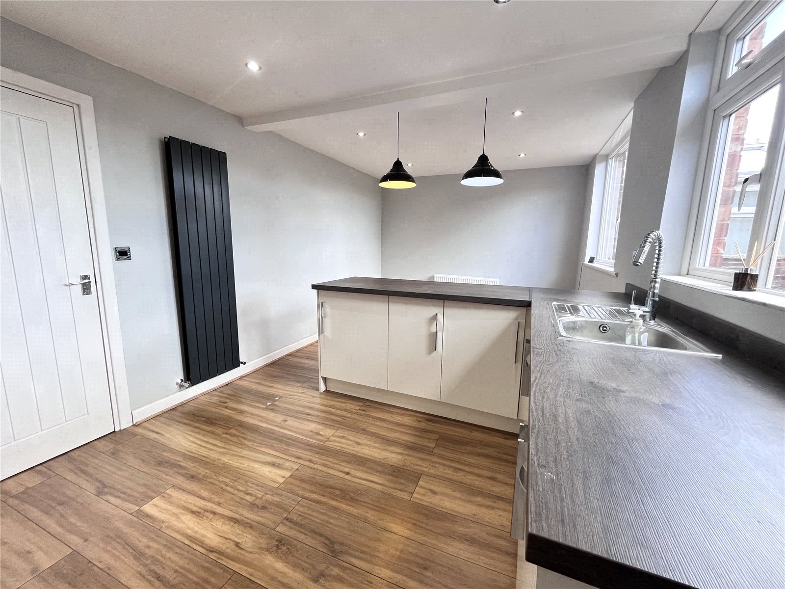 Meadow Farm Drive, Shrewsbury, Shropshire, SY1 - DB Roberts