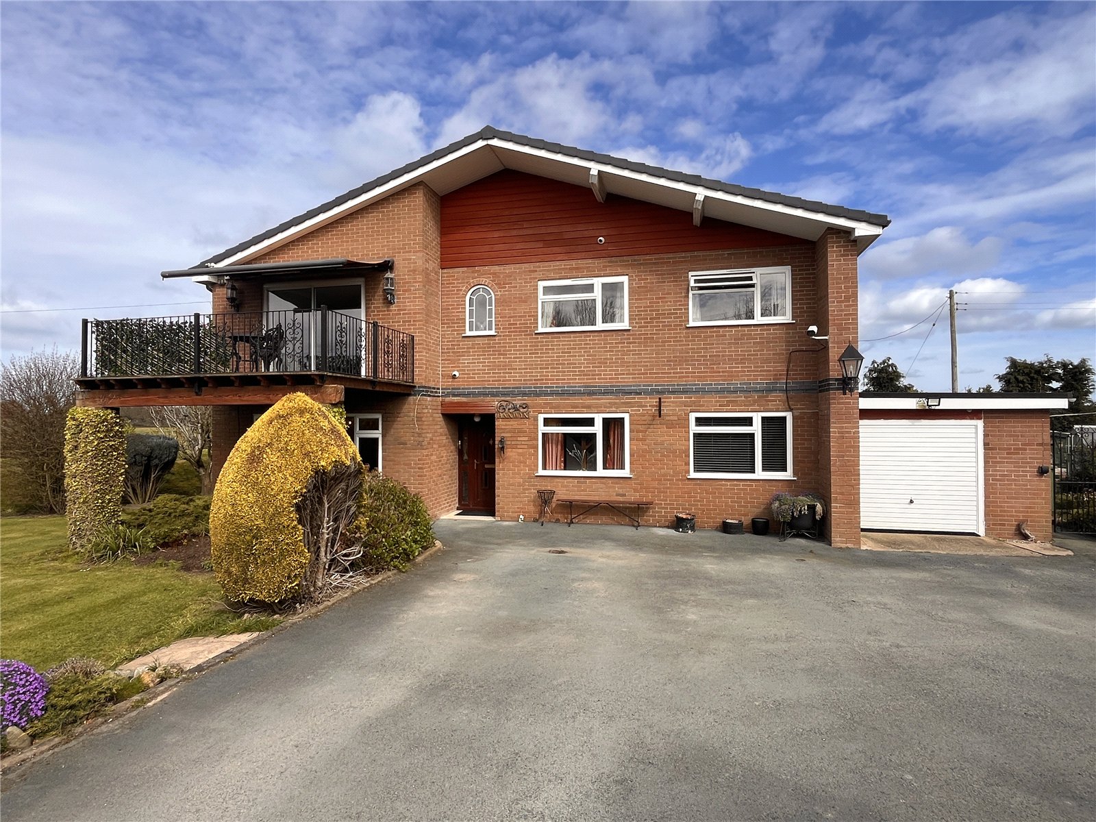 Melverley Road, Pentre, Shrewsbury, SY4 - DB Roberts