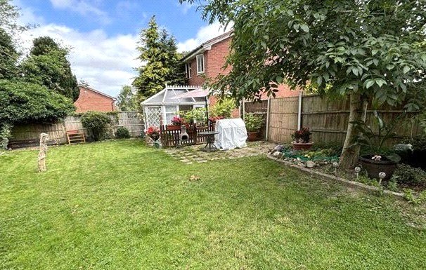 Charlecote Park, Newdale, Telford, TF3 - DB Roberts