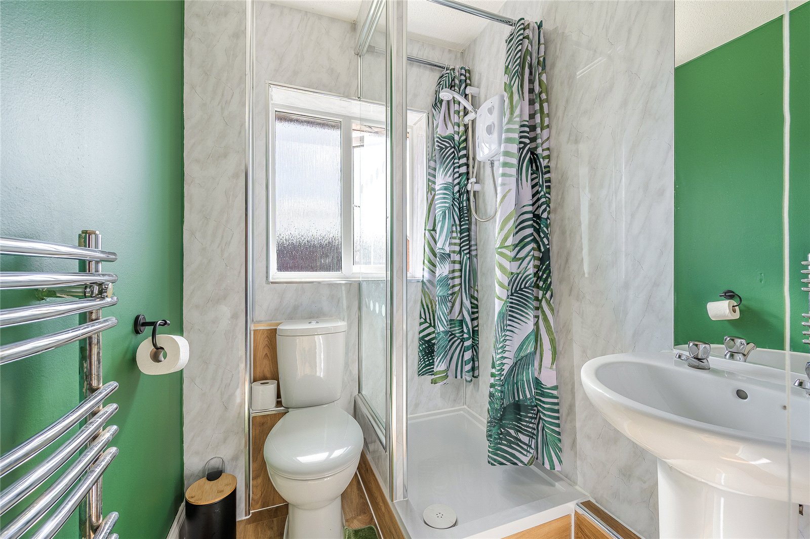 Ferndale Drive, Priorslee, Telford, TF2 - DB Roberts