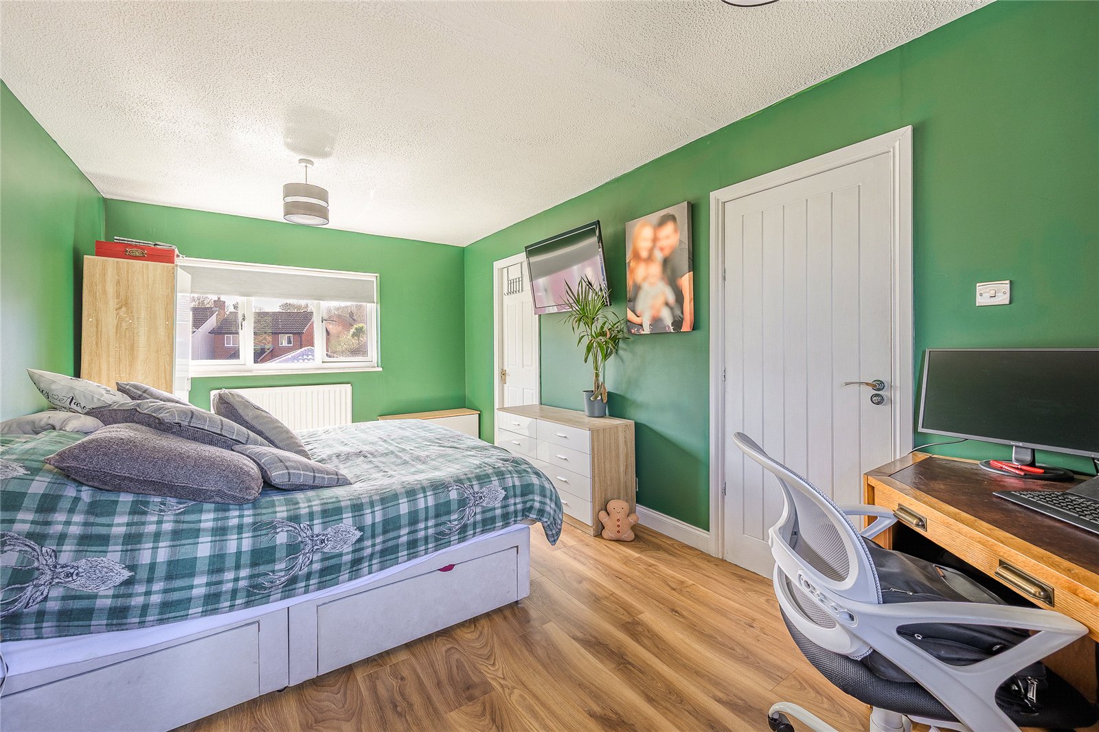 Ferndale Drive, Priorslee, Telford, TF2 - DB Roberts