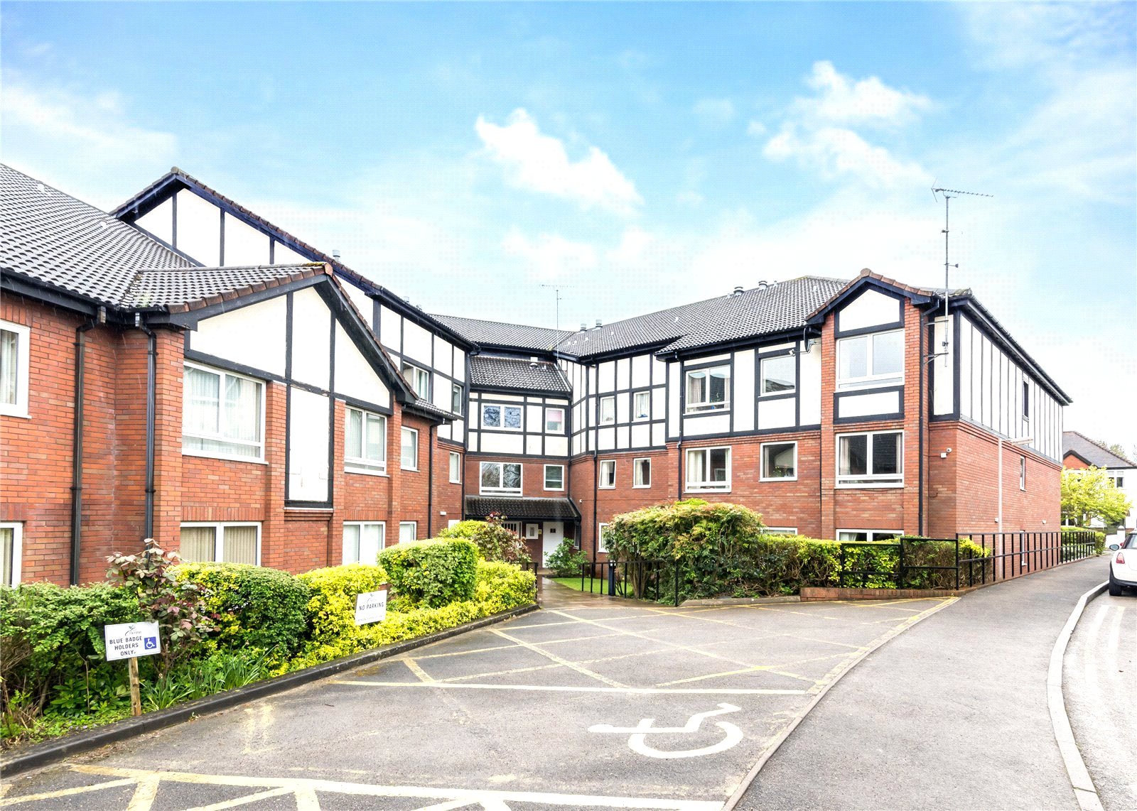 Grosvenor Park, Pennhouse Avenue, Wolverhampton, WV4 - DB Roberts