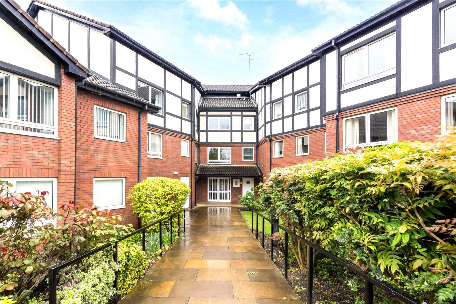 Grosvenor Park, Pennhouse Avenue, Wolverhampton, WV4 - DB Roberts
