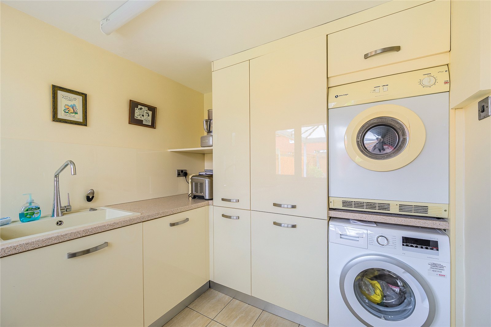 Milldale Crescent, Fordhouses, Wolverhampton, WV10 - DB Roberts
