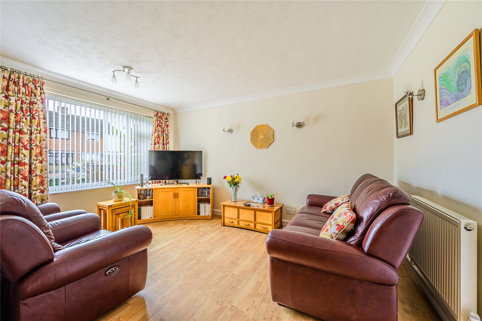 Milldale Crescent, Fordhouses, Wolverhampton, WV10 - DB Roberts