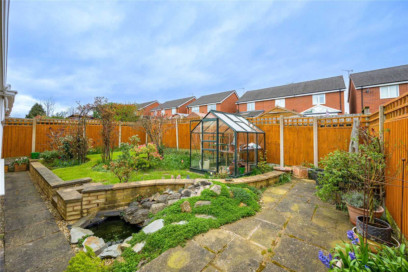 Milldale Crescent, Fordhouses, Wolverhampton, WV10 - DB Roberts