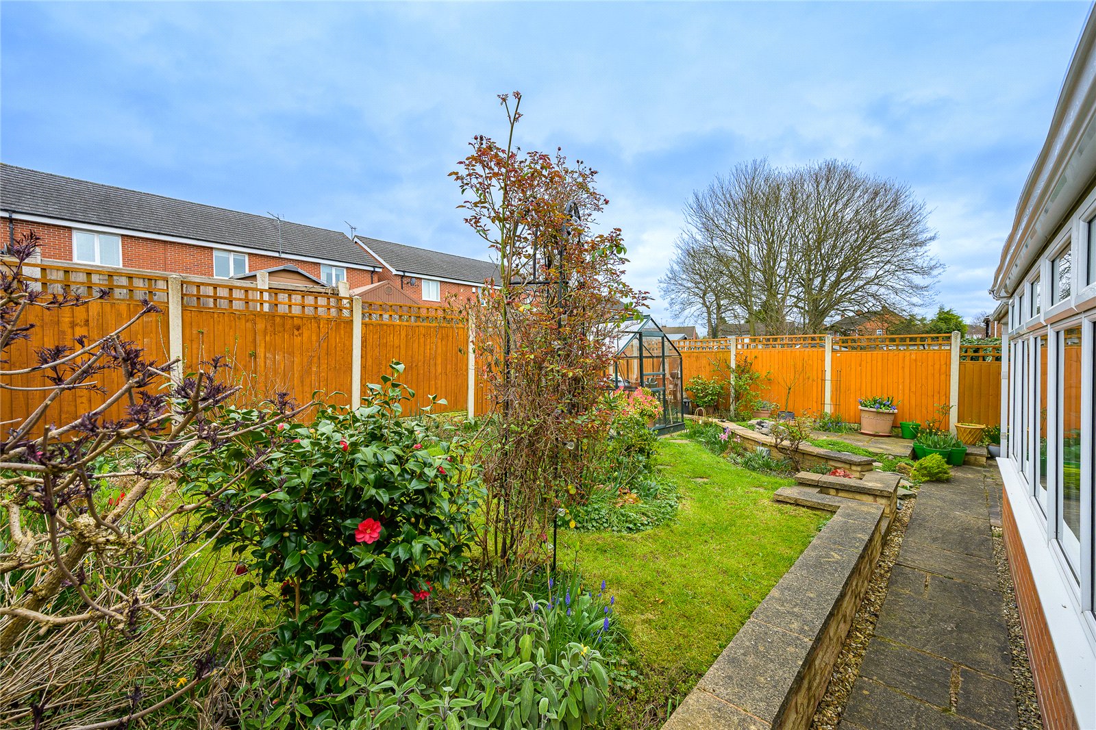 Milldale Crescent, Fordhouses, Wolverhampton, WV10 - DB Roberts