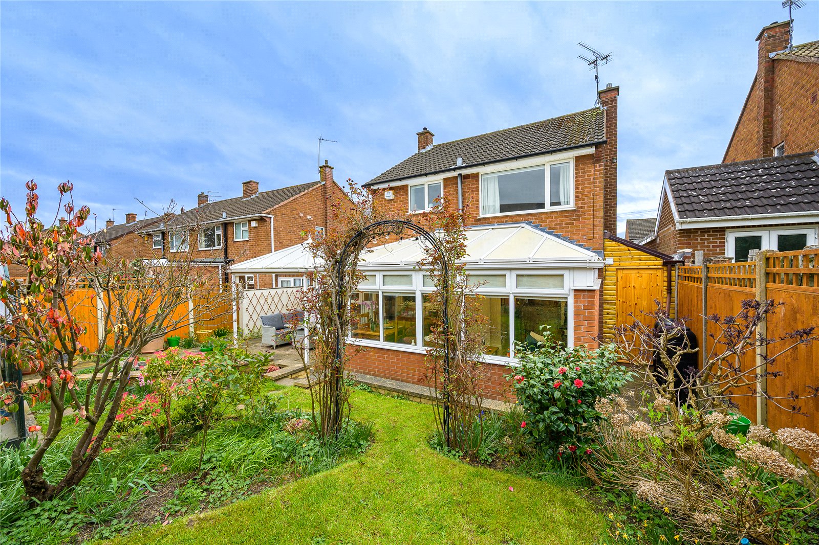 Milldale Crescent, Fordhouses, Wolverhampton, WV10 - DB Roberts
