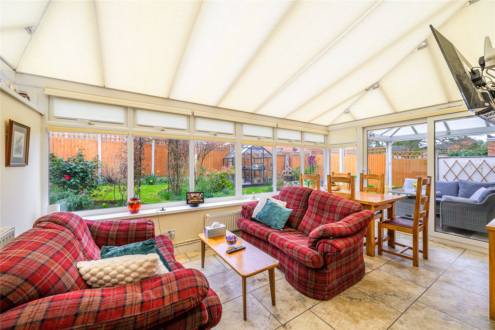Milldale Crescent, Fordhouses, Wolverhampton, WV10 - DB Roberts