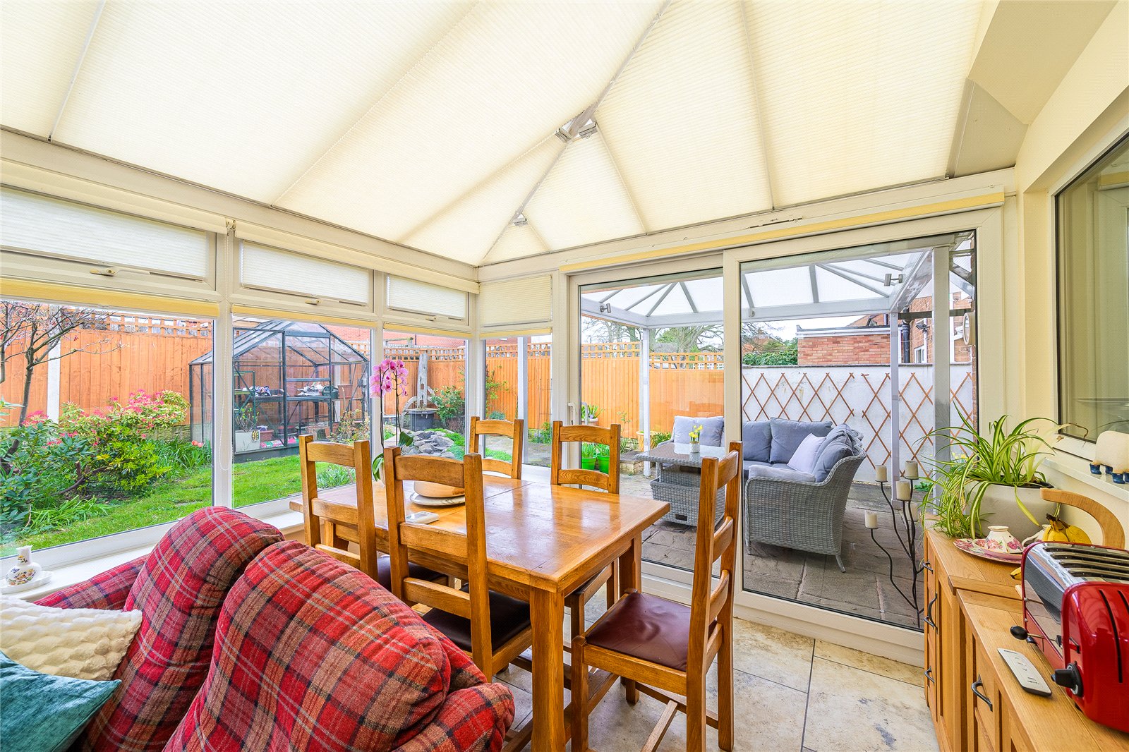 Milldale Crescent, Fordhouses, Wolverhampton, WV10 - DB Roberts