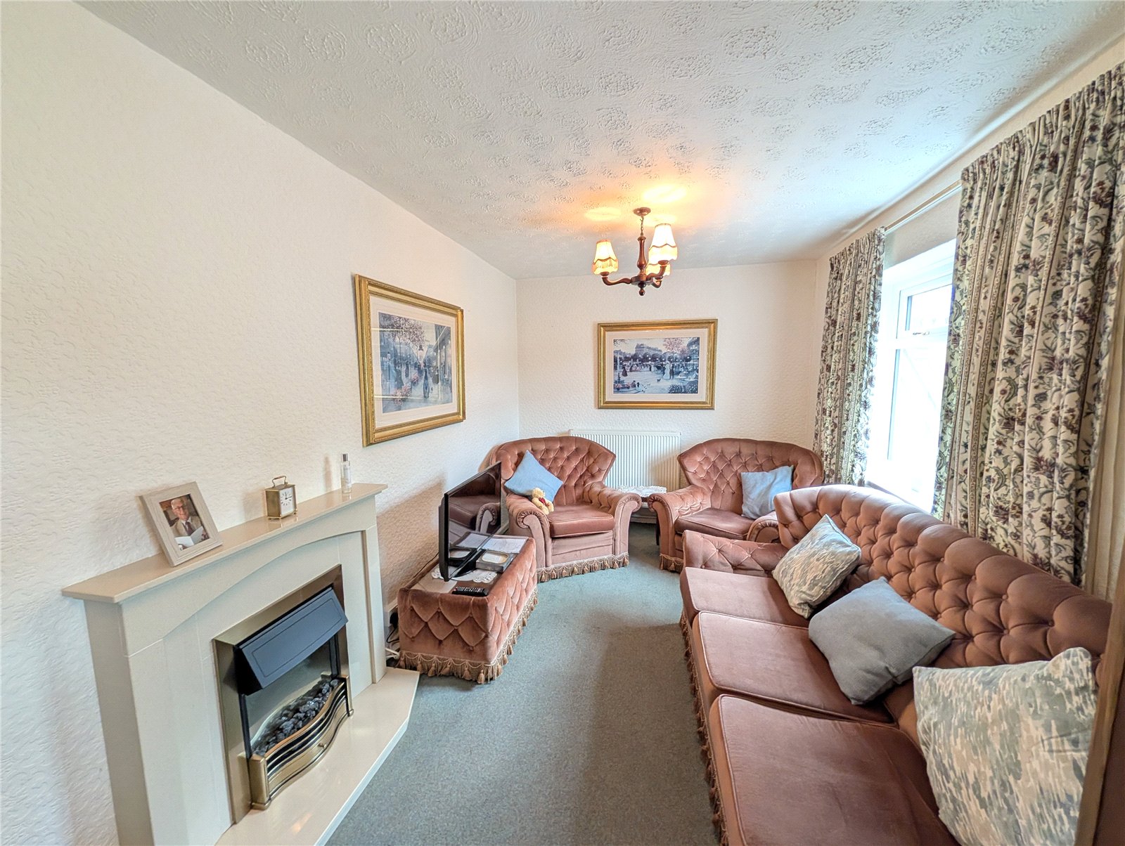 Westacre Crescent, Wolverhampton, West Midlands, WV3 - DB Roberts