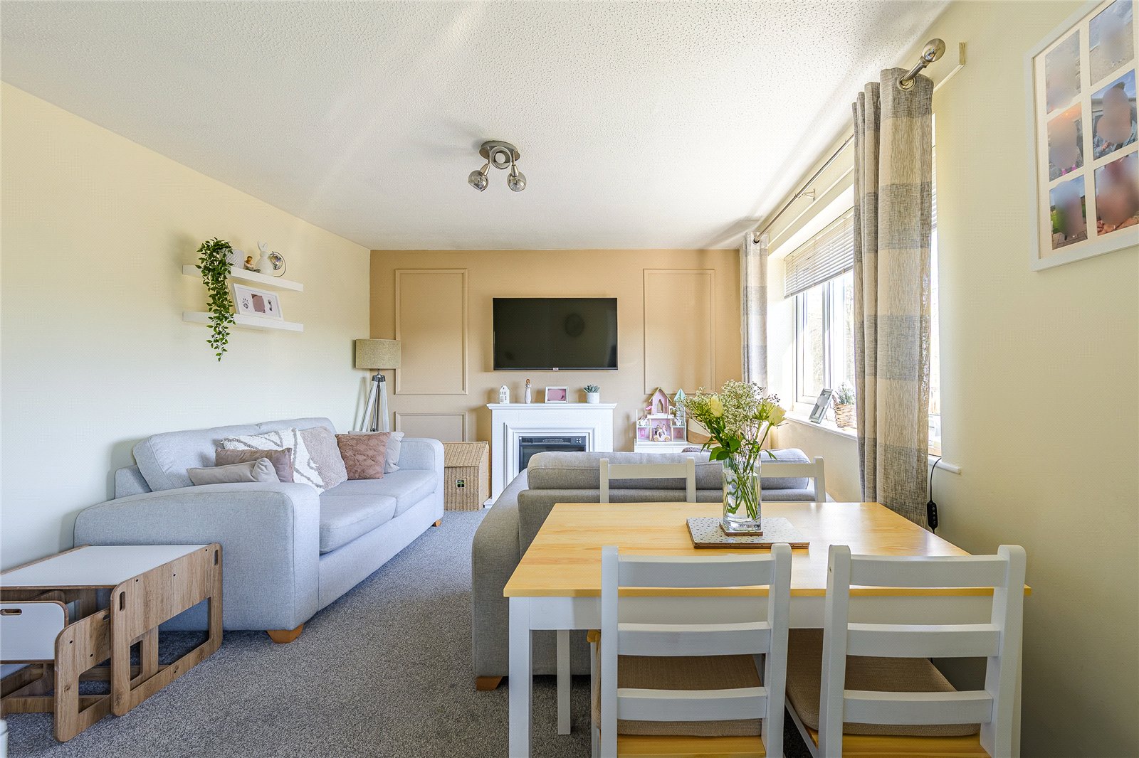 Leybourne Crescent, Pendeford, Wolverhampton, WV9 - DB Roberts