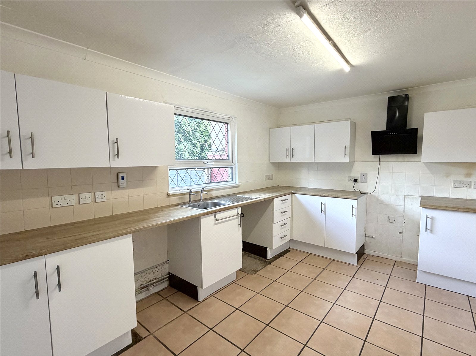 Purbeck Dale, Dawley, Telford, TF4 - DB Roberts