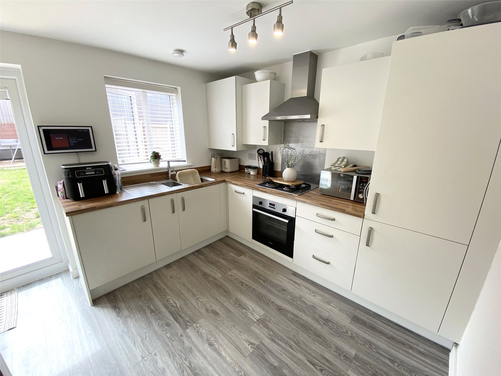 John Jaundrell Close, Priorslee, Telford, TF2 - DB Roberts
