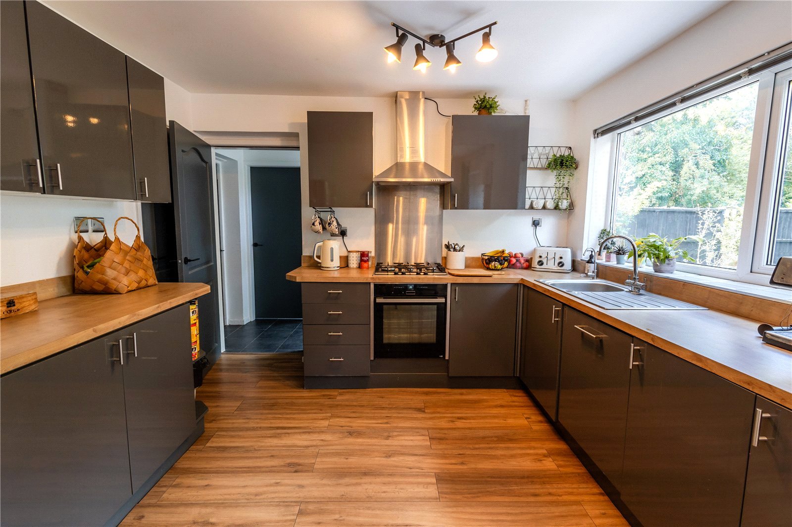 Lydbury Close, Stirchley, Telford, TF3 - DB Roberts