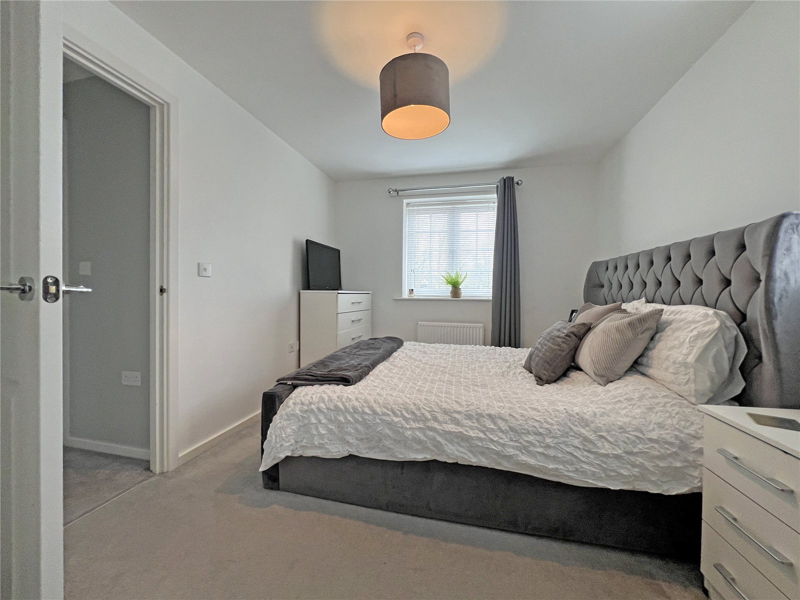 Tunnel Close, Snedshill, Telford, TF2 - DB Roberts