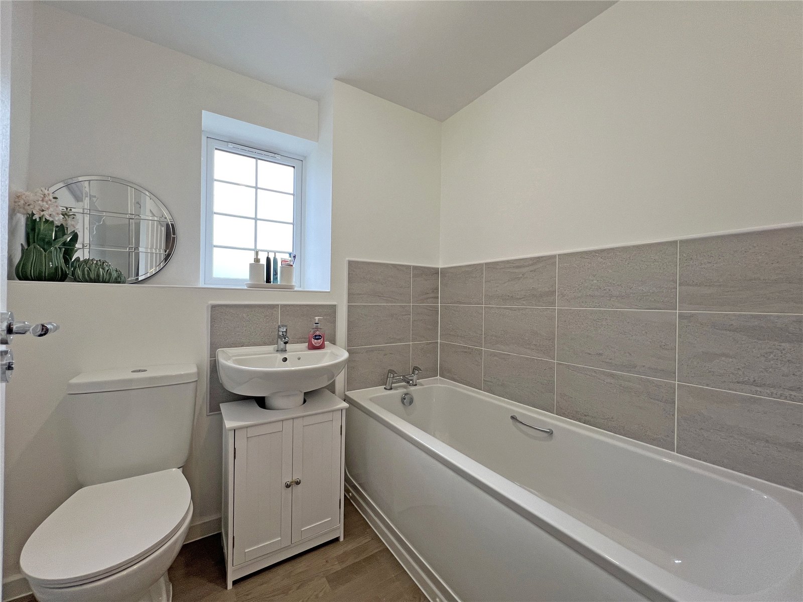 Tunnel Close, Snedshill, Telford, TF2 - DB Roberts