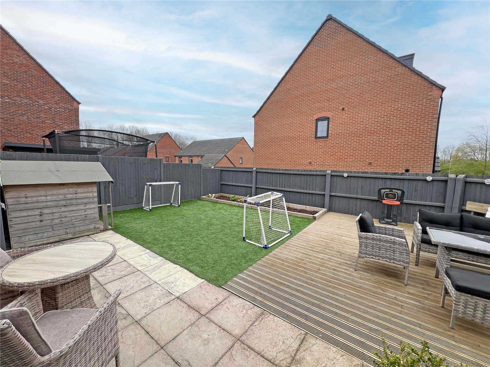 Tunnel Close, Snedshill, Telford, TF2 - DB Roberts