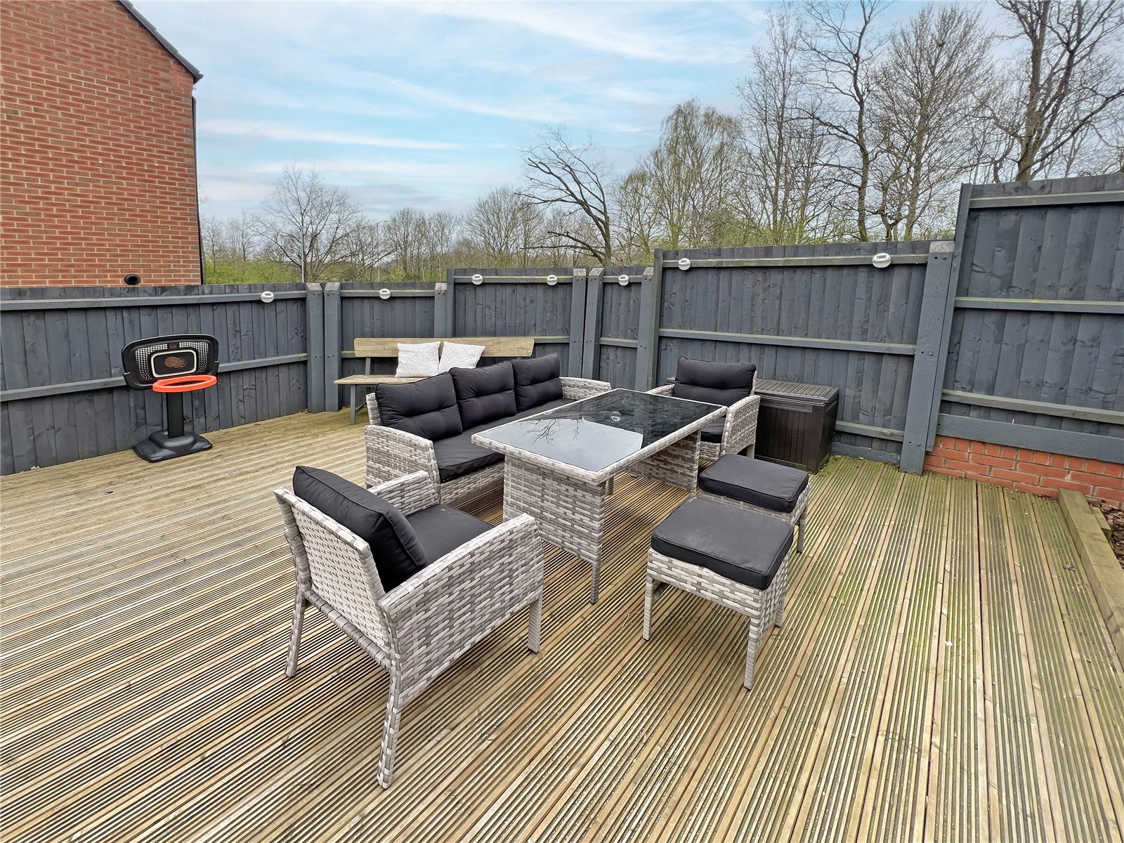 Tunnel Close, Snedshill, Telford, TF2 - DB Roberts