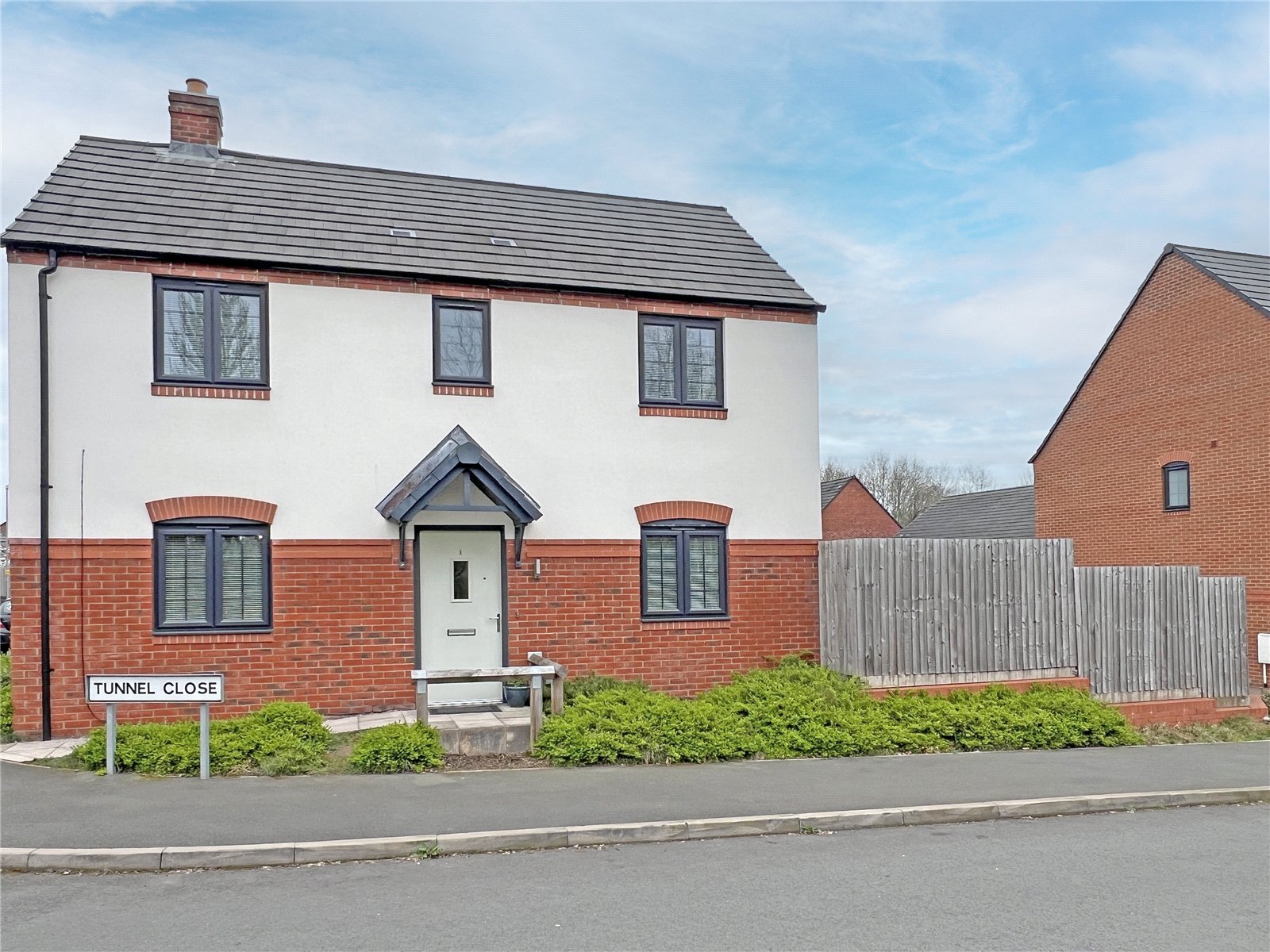 Tunnel Close, Snedshill, Telford, TF2 - DB Roberts