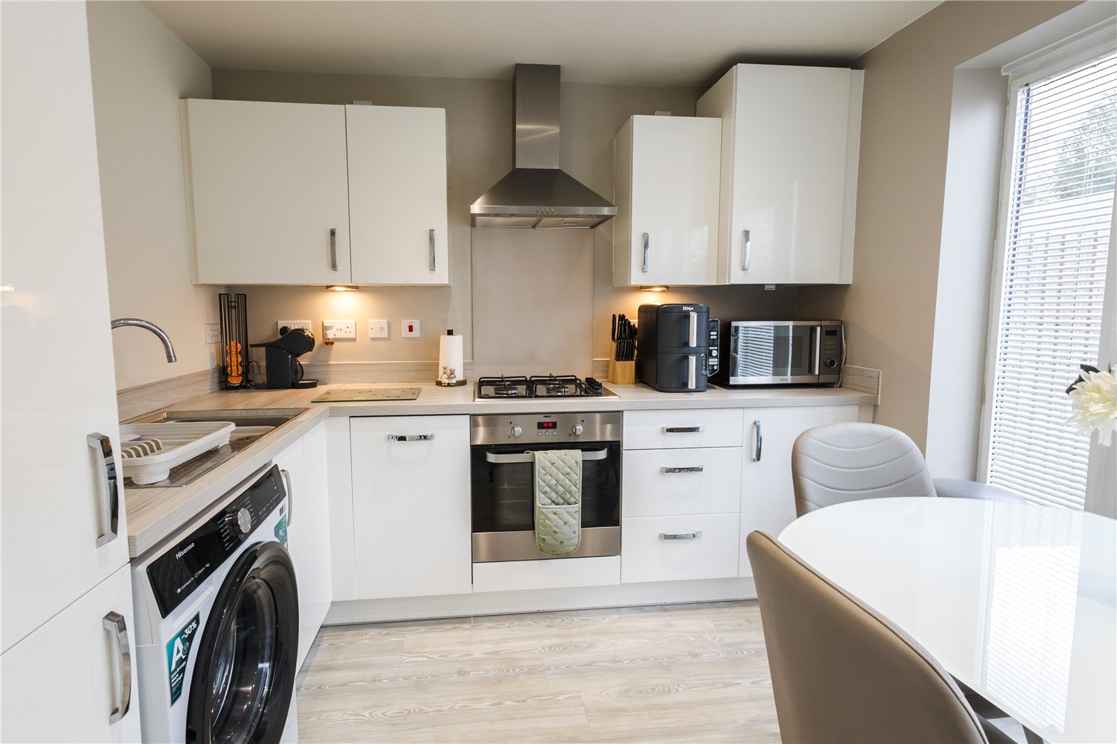 Maxfield Crescent, Newdale, Telford, TF3 - DB Roberts