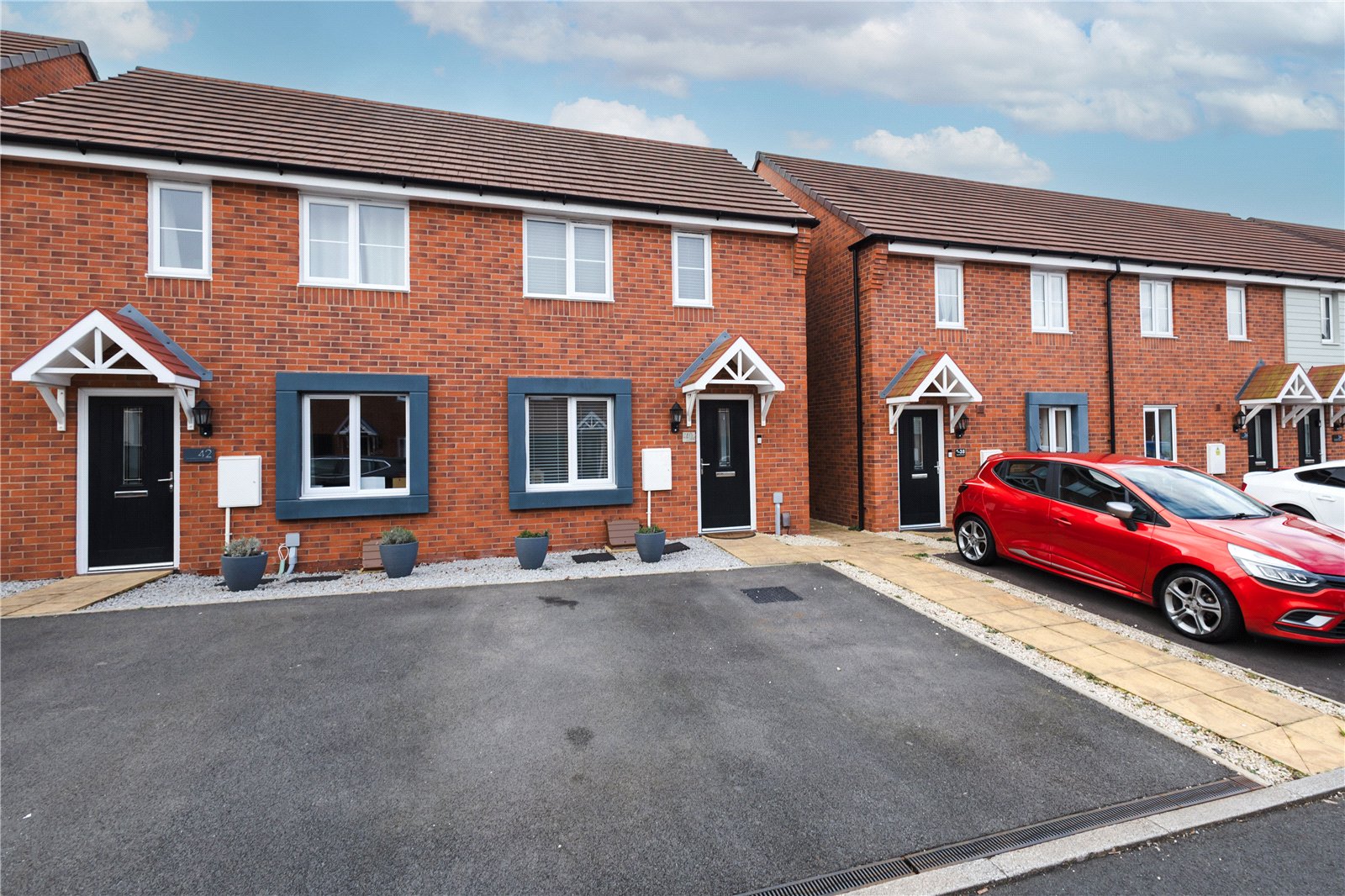 Maxfield Crescent, Newdale, Telford, TF3 - DB Roberts