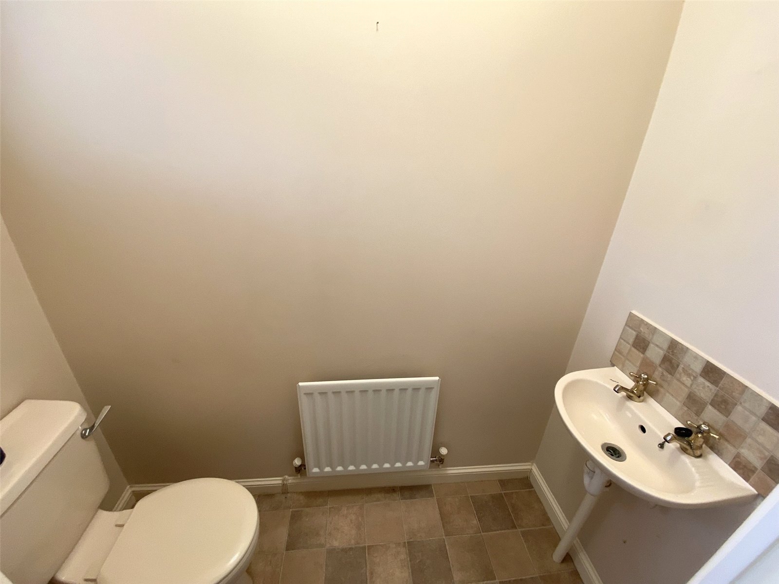 Lilyvale Close, Priorslee, Telford, TF2 - DB Roberts