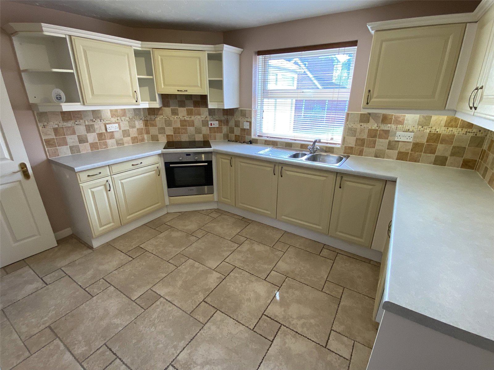 Lilyvale Close, Priorslee, Telford, TF2 - DB Roberts