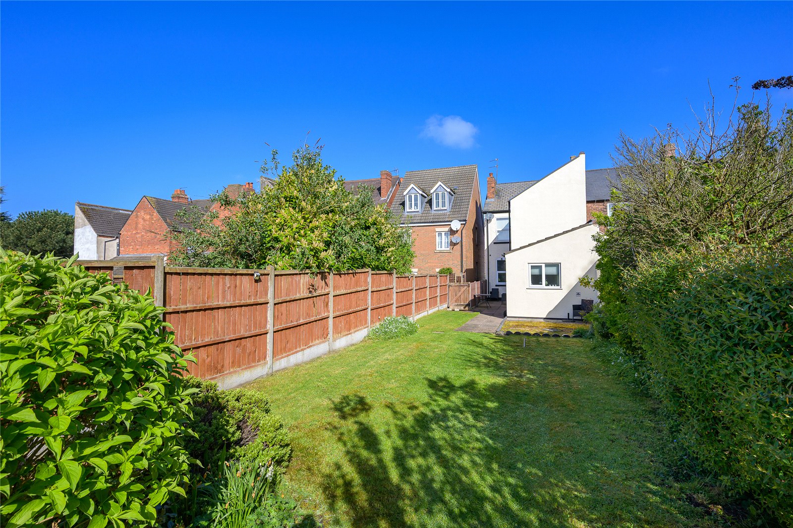 Milton Road, Fallings Park, Wolverhampton, WV10 - DB Roberts