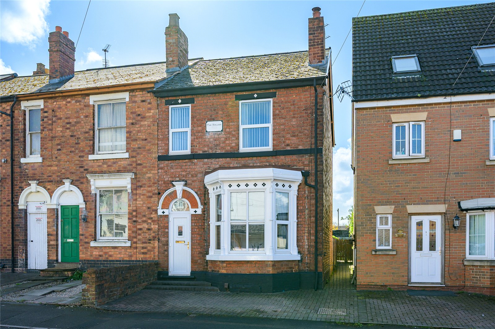 Milton Road, Fallings Park, Wolverhampton, WV10 - DB Roberts