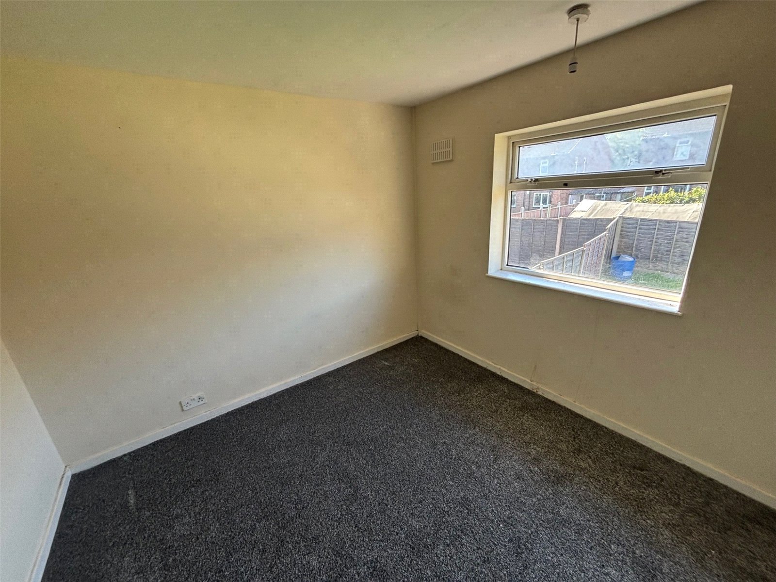 Hayes Road, Arleston, Telford, TF1 - DB Roberts