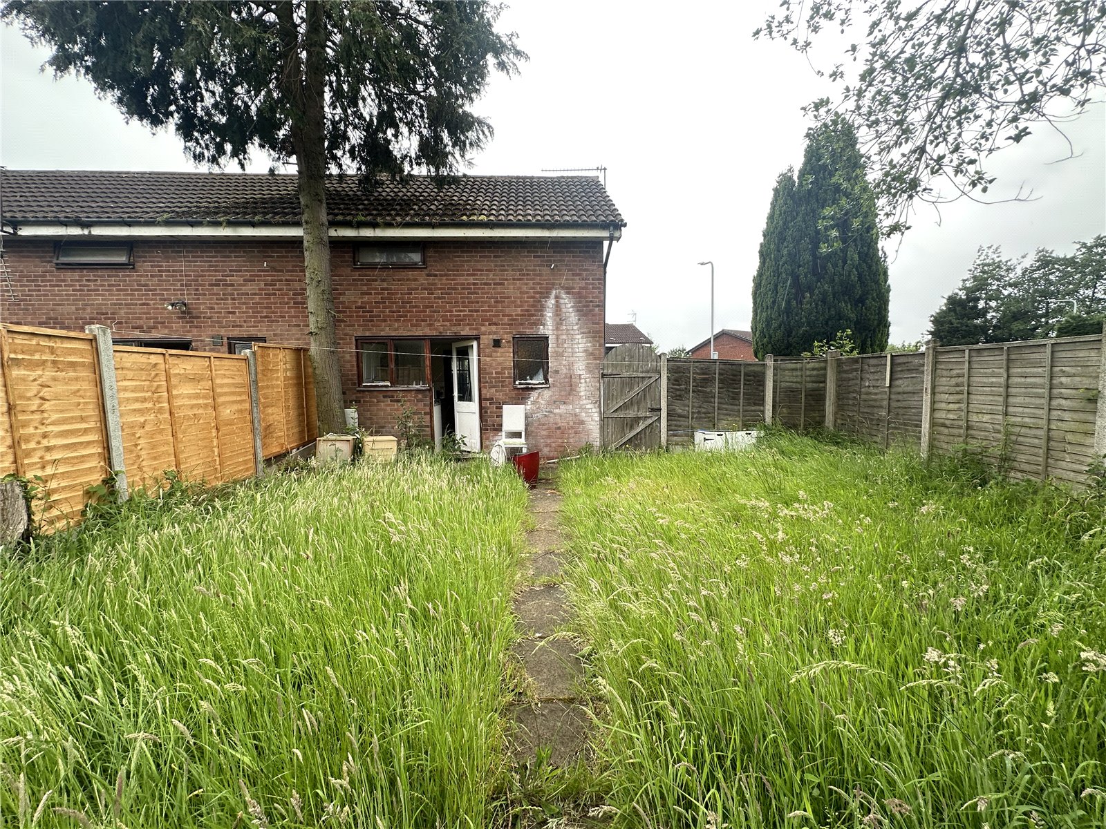 Snowdon Way, Dunstall Hill, Wolverhampton, WV10 - DB Roberts