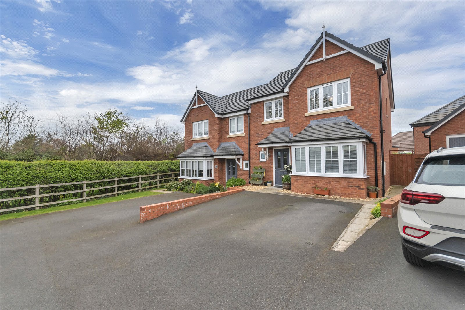 Victory Gardens, Off Oteley Road, Shrewsbury, SY2 - DB Roberts