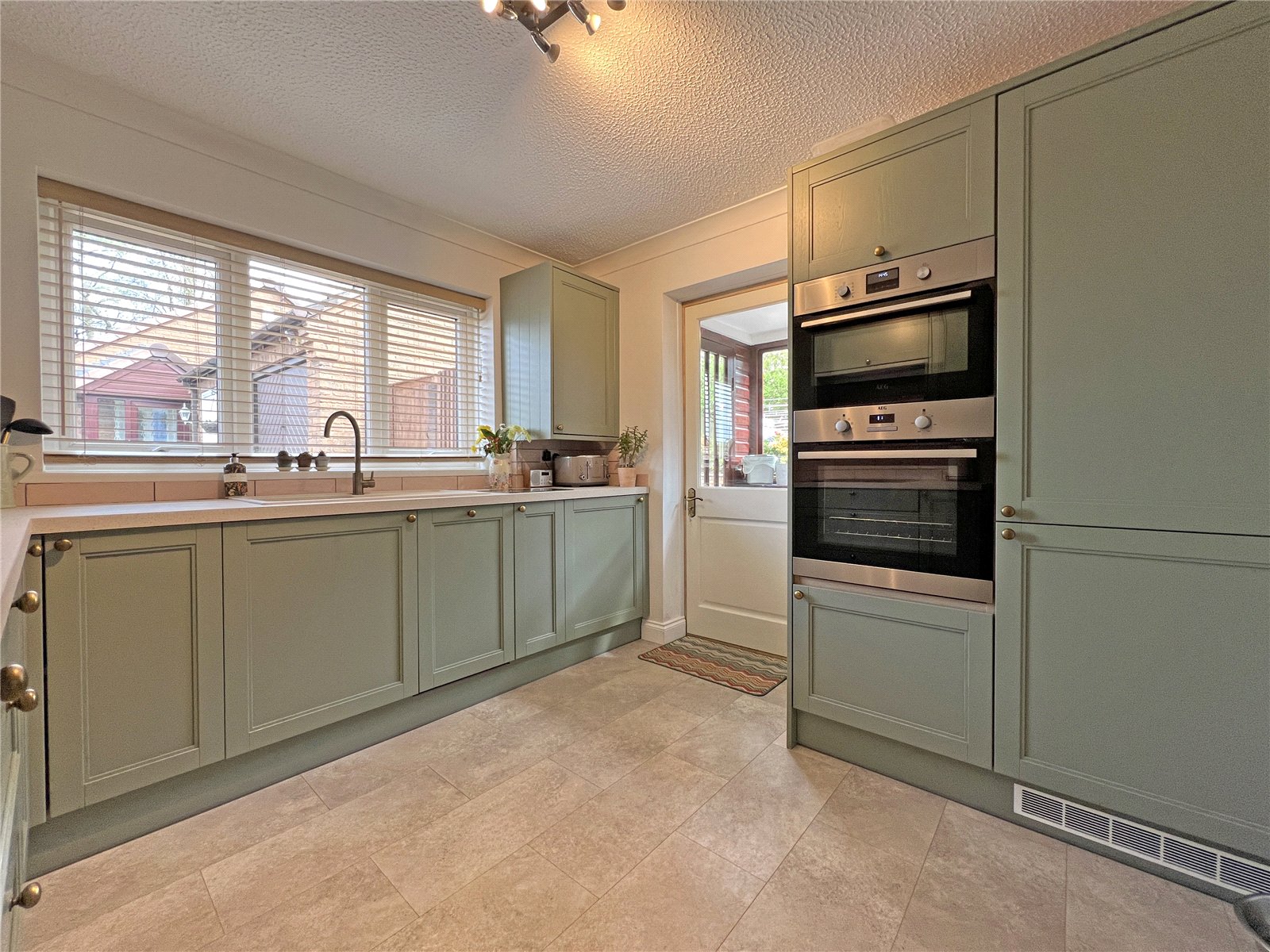Ludford Drive, Stirchley, Telford, TF3 - DB Roberts