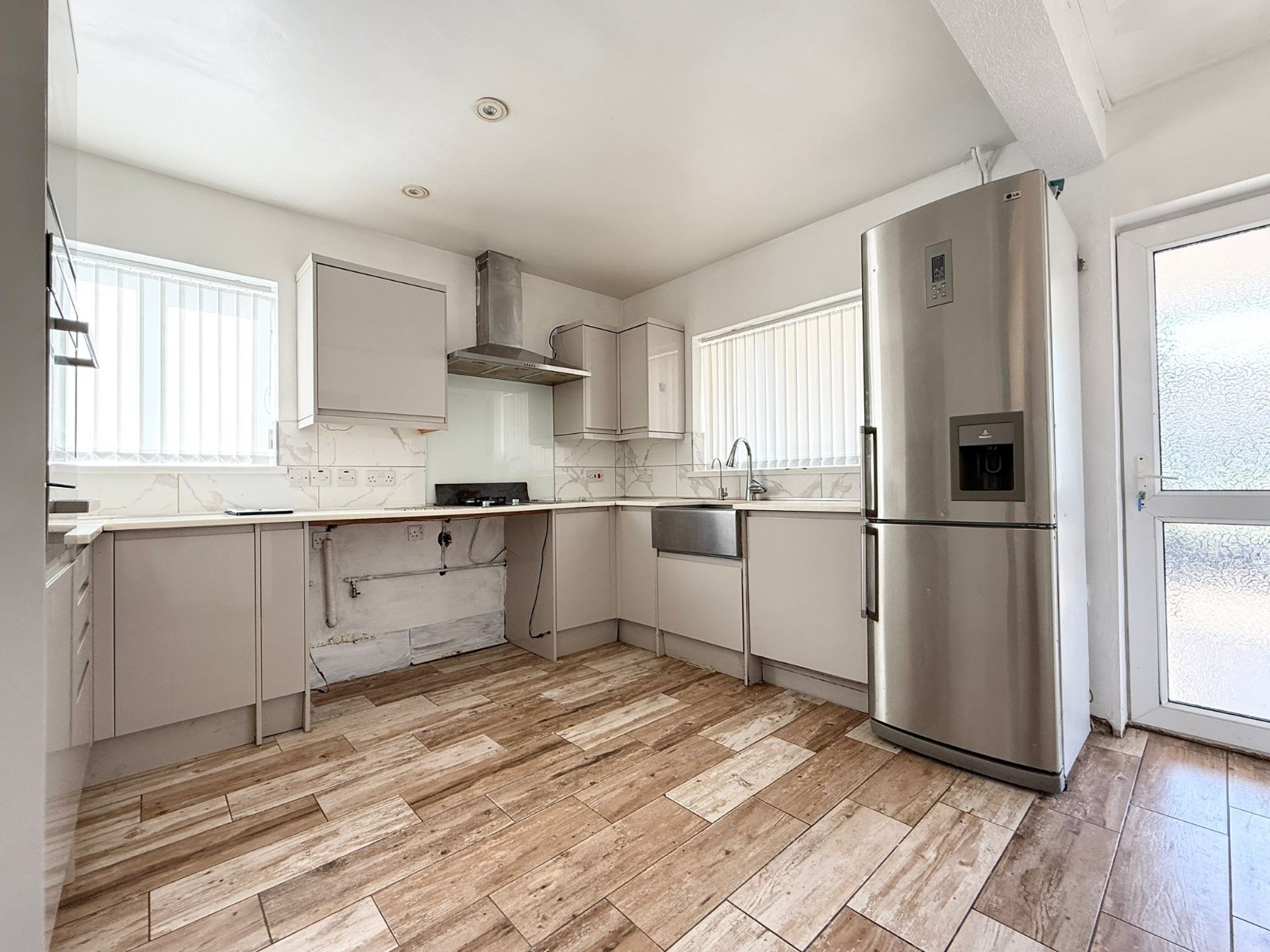 Deansfield Road, Wolverhampton, West Midlands, WV1 - DB Roberts
