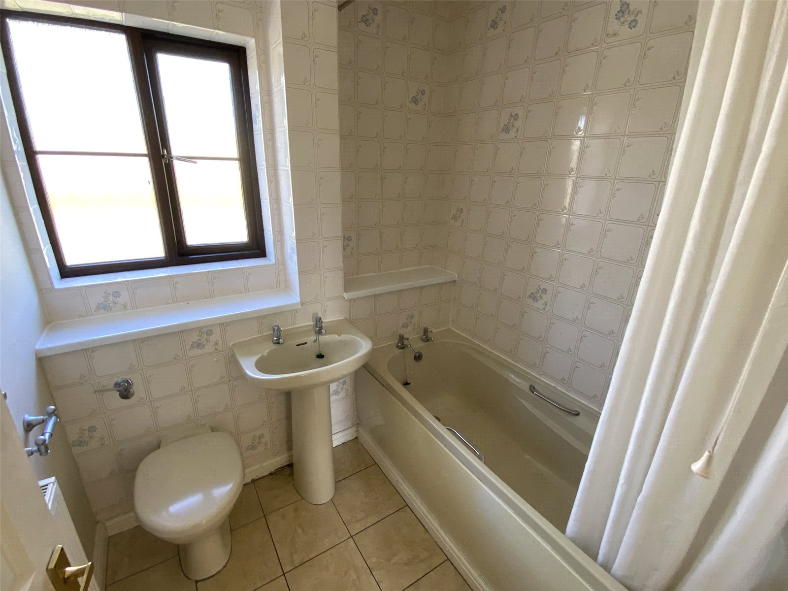 Ainsdale Drive, Priorslee, Telford, TF2 - DB Roberts