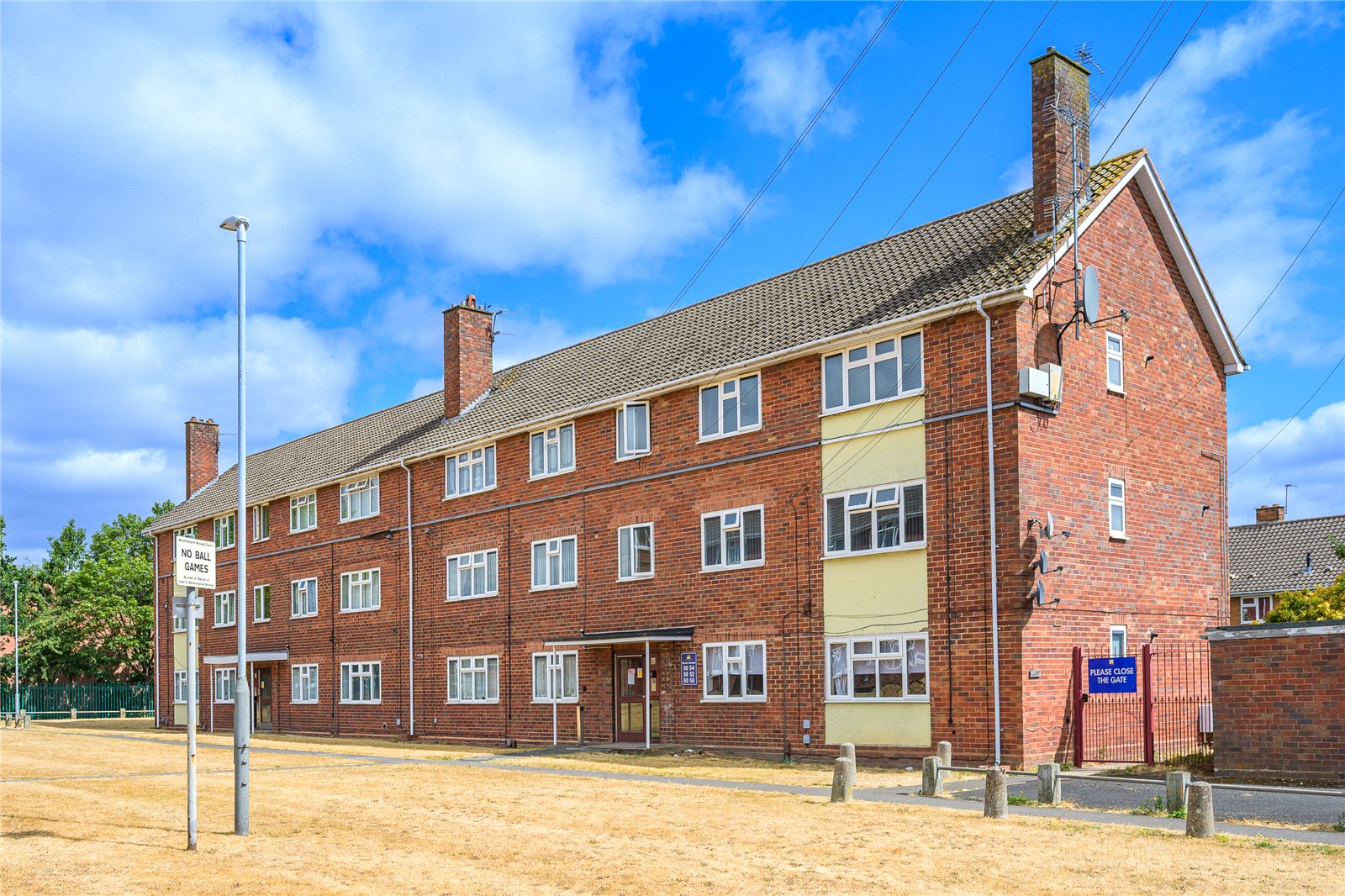 Bevan Avenue, Lanesfield, Wolverhampton, WV4 - DB Roberts