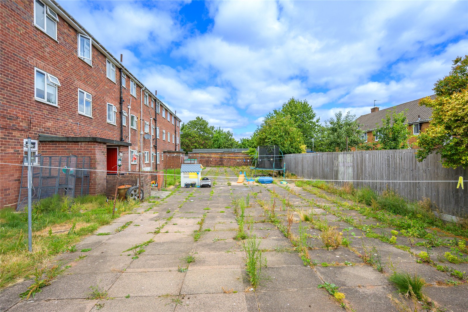 Bevan Avenue, Lanesfield, Wolverhampton, WV4 - DB Roberts