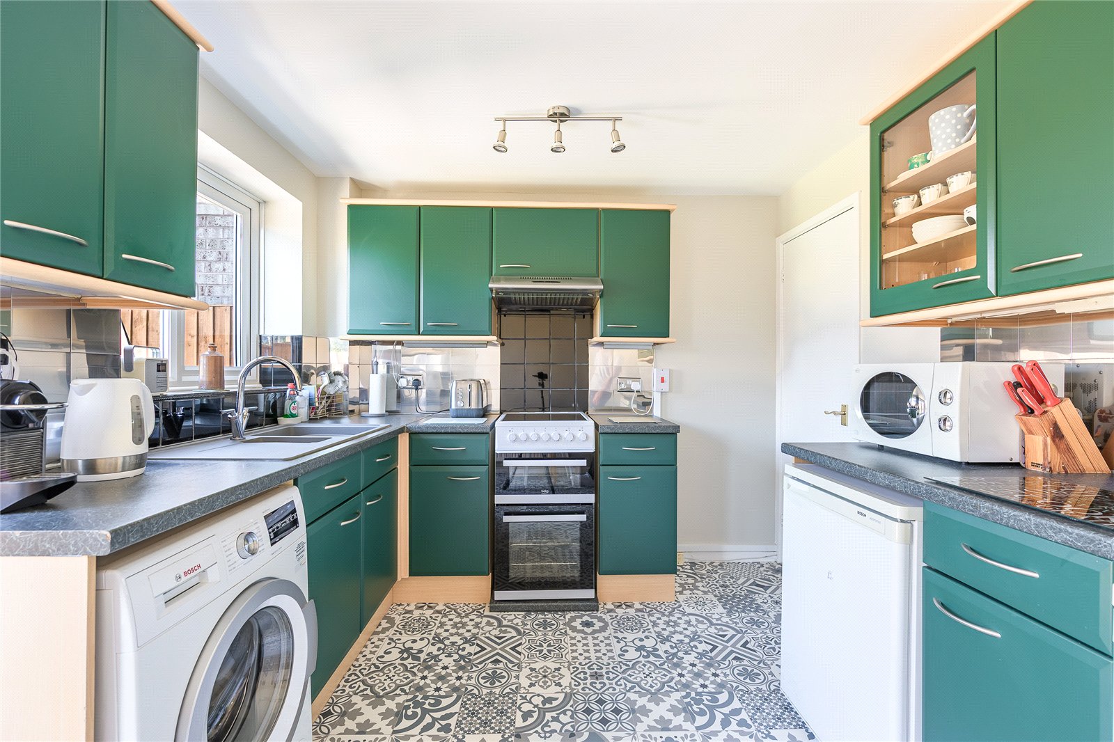 Clewley Drive, Pendeford, Wolverhampton, WV9 - DB Roberts