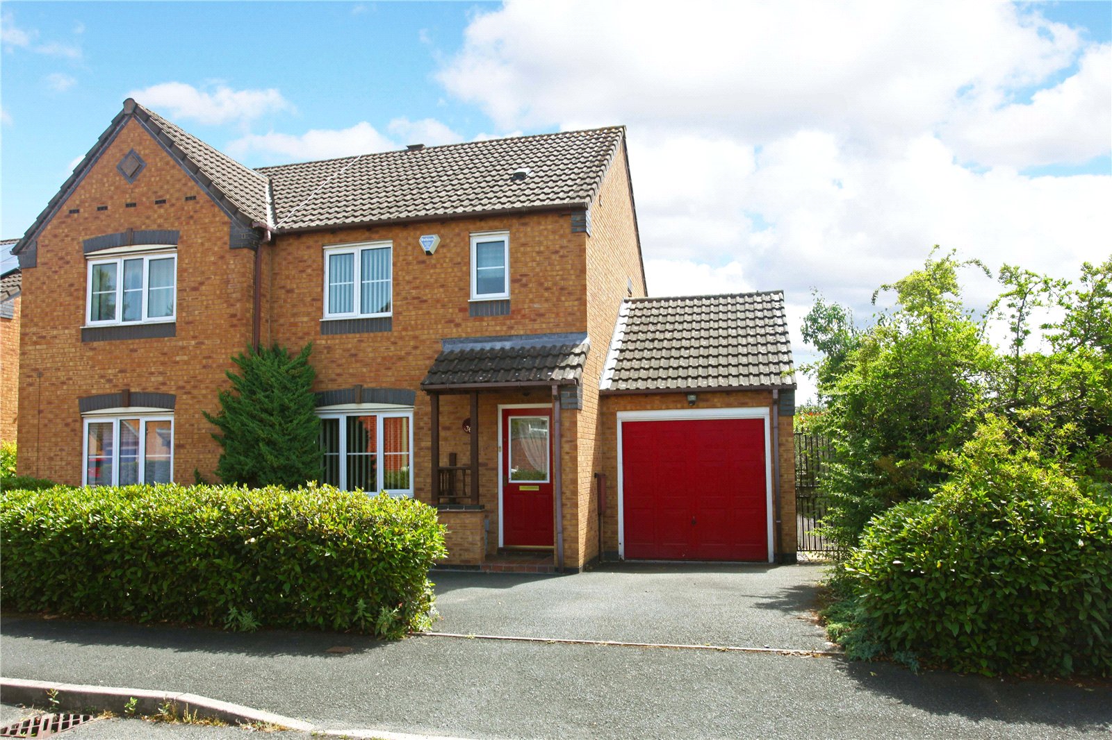 St. Lawrence Close, Wellington, Telford, TF1 - DB Roberts