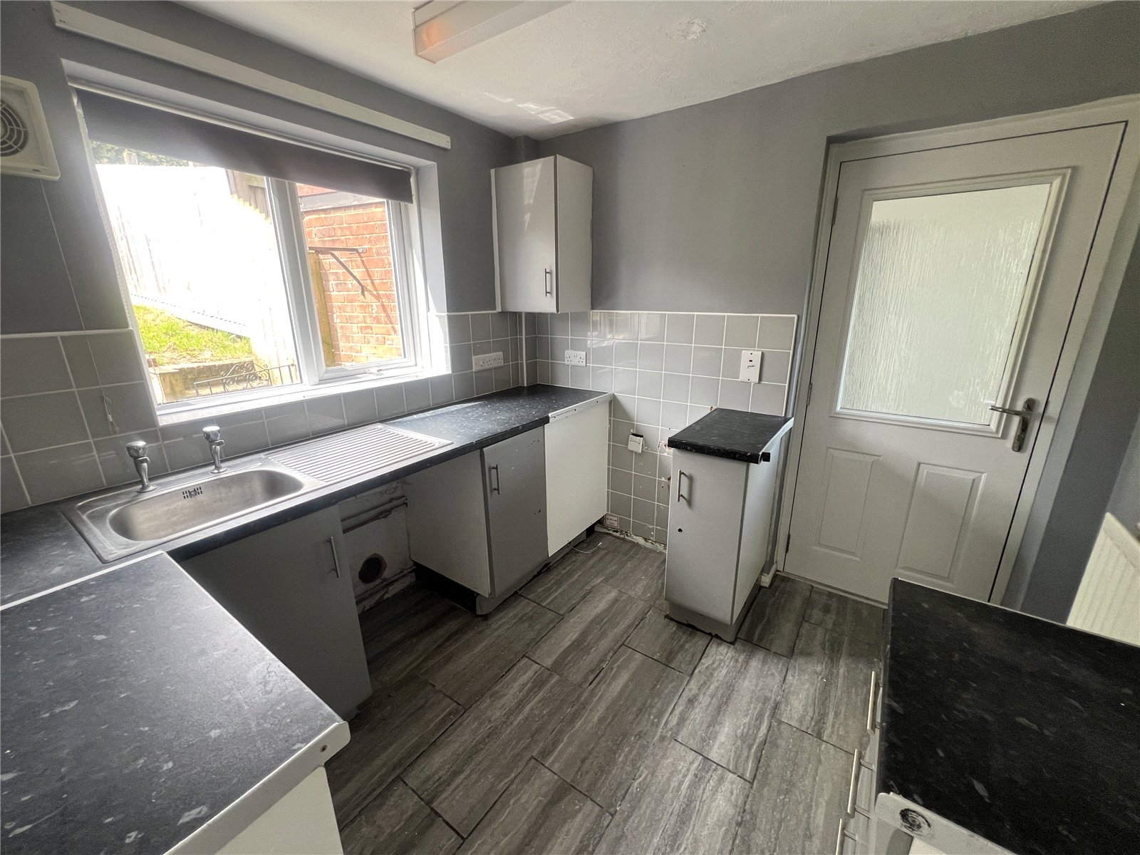 Wellswood Avenue, Ketley Bank, Telford, TF2 - DB Roberts