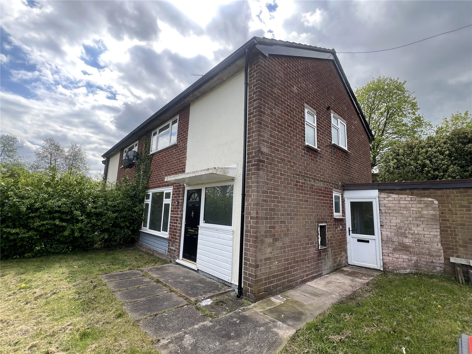 Wellswood Avenue, Ketley Bank, Telford, TF2 - DB Roberts