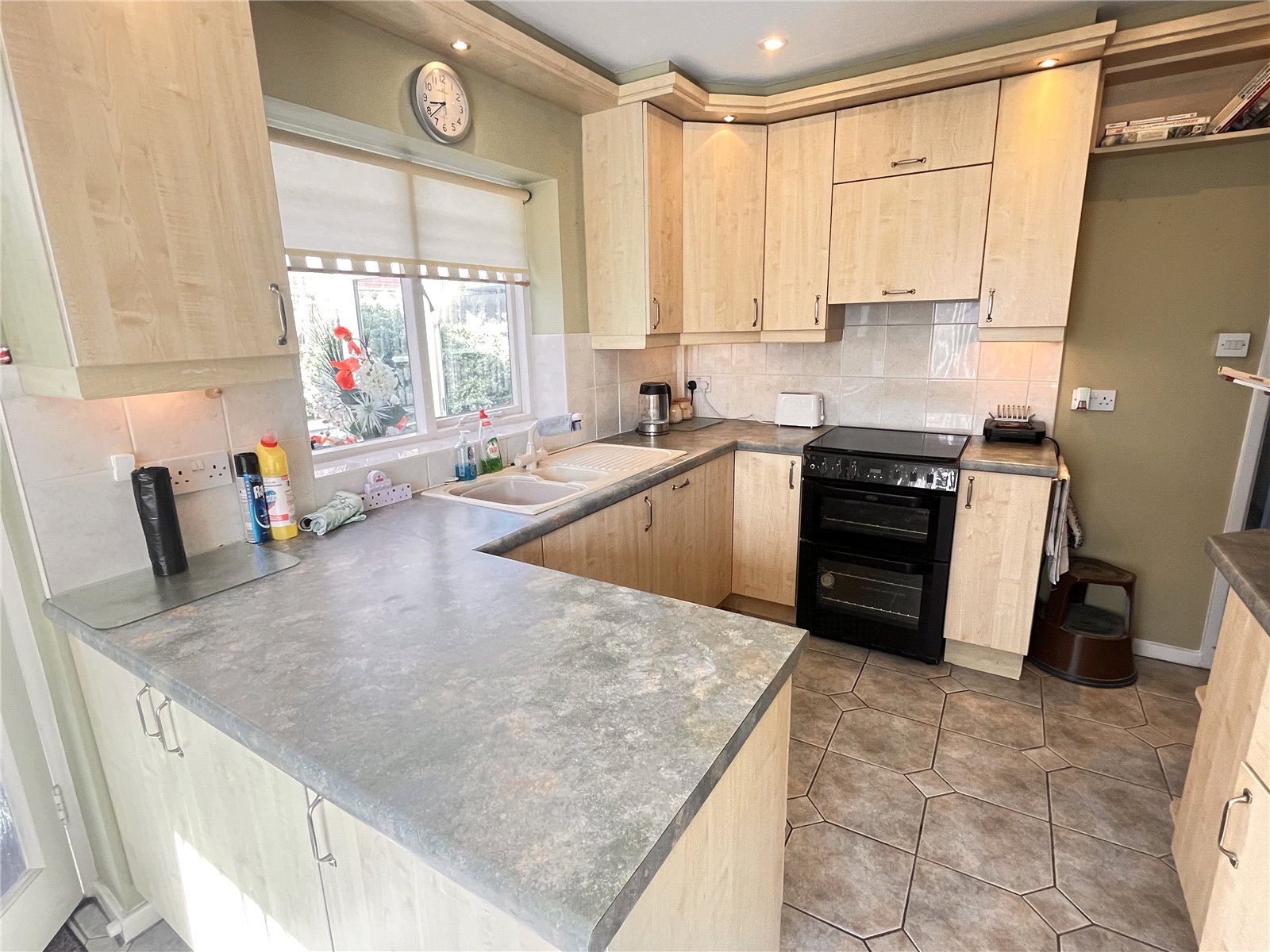 Hollies Drive, Bayston Hill, Shrewsbury, SY3 - DB Roberts